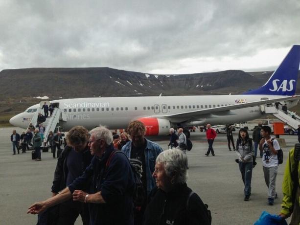През 1975 г. в северния град появи Airport (Longyearbyen).