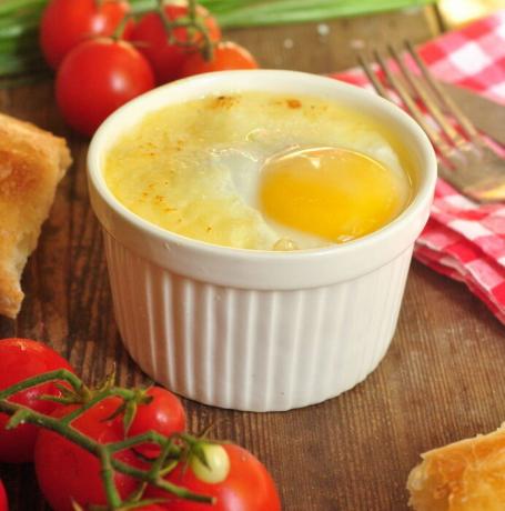Яйца-Kokot - любимо ястие на френски език.