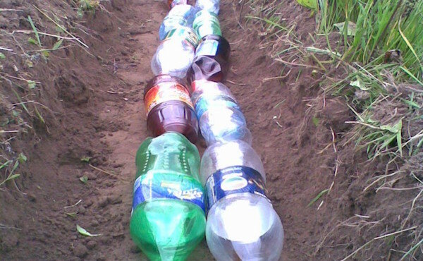 Дренажни за част от пластмасови бутилки