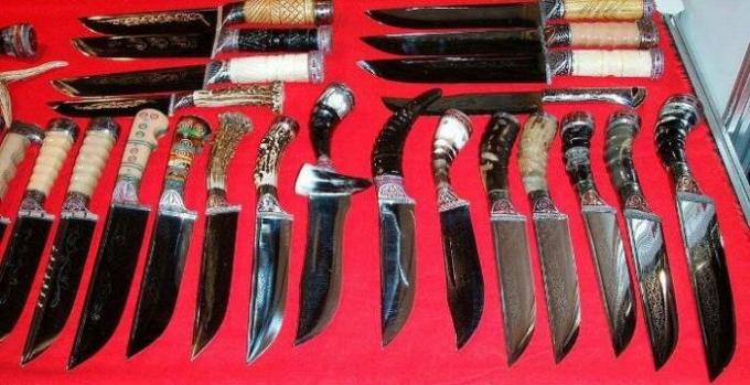 Какво е "узбекски ножа", и защо всяка домакиня не би имал нищо против да се получи кухня