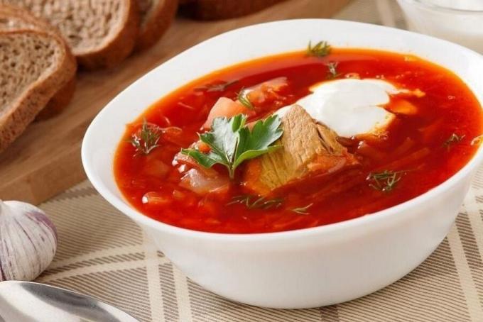 Които се добавят към супата, така че тя винаги произвежда богат червен цвят. Споделям вашата рецепта