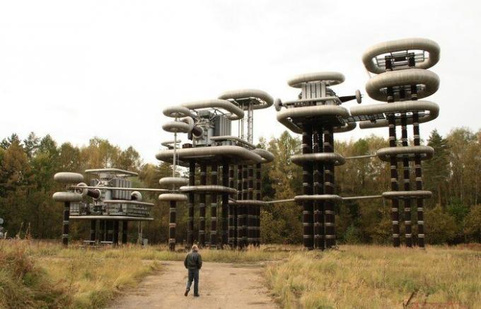 Мистериозни Тесла кули, които са скрити в горските пущинаци на Московска област