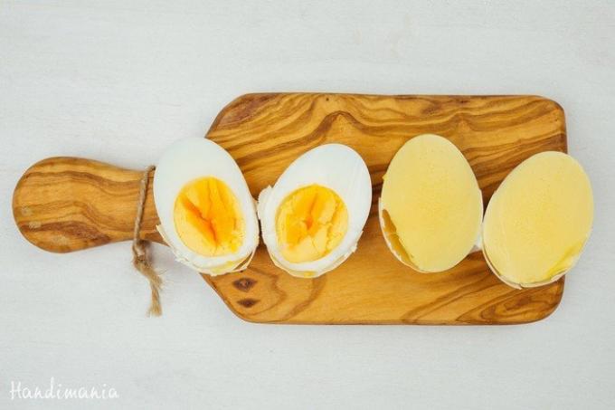 Как да се подготвят "златни яйца" или бъркани яйца с черупки