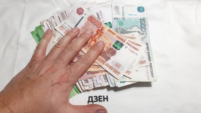 Водопроводчик спечелил 100,000 рубли, публикува истории на тяхната работа