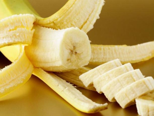 Защо половината от нашата планета се яде банани погрешно