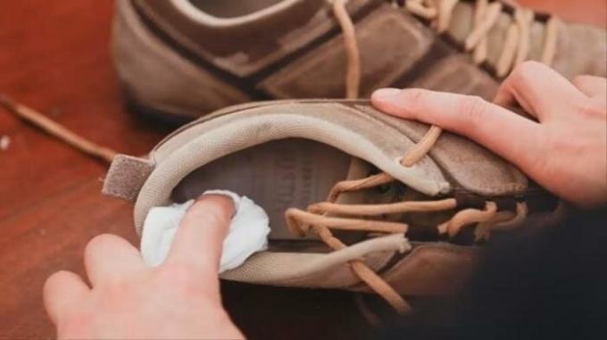 7 трикове, с които да спрат обувки и миризма неудобство