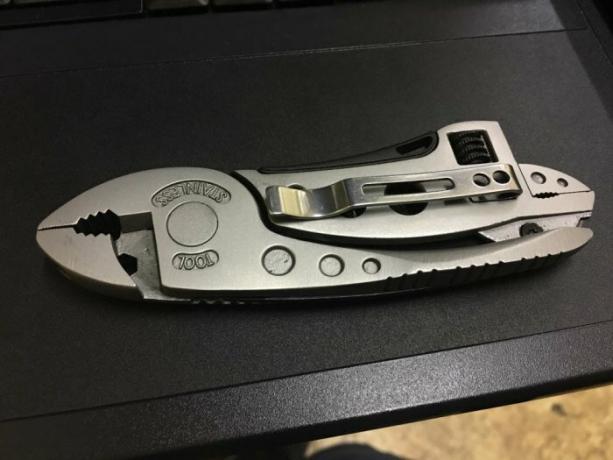 Един добър бюджет опция multitool.