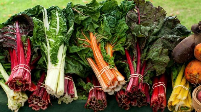 4 най-полезните екзотични зеленчуци, които трябва да бъдат сигурни, да се заселят на леглата си