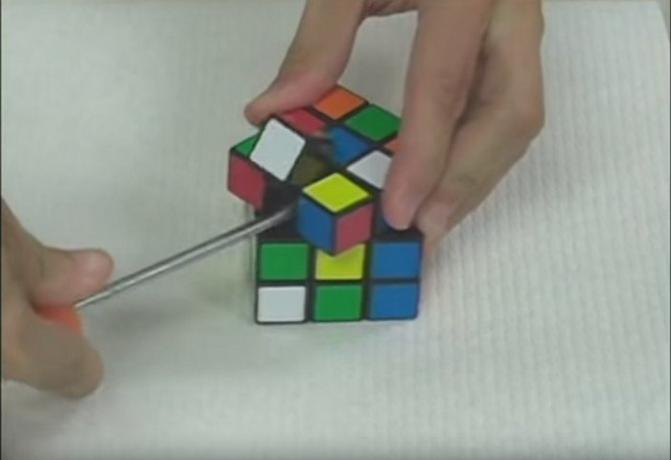 Как да се ускори Cube решение на Рубик