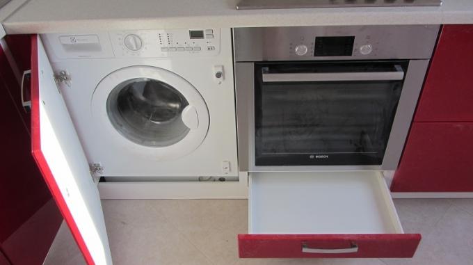 Вградена пералня в кухнята, как да вградите пералня в кухненски комплект: инструкции, фото и видео уроци, цена