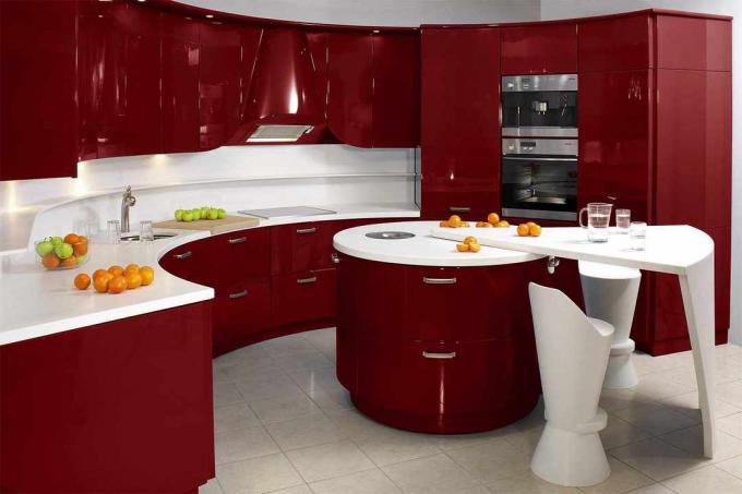 червена и бяла кухня