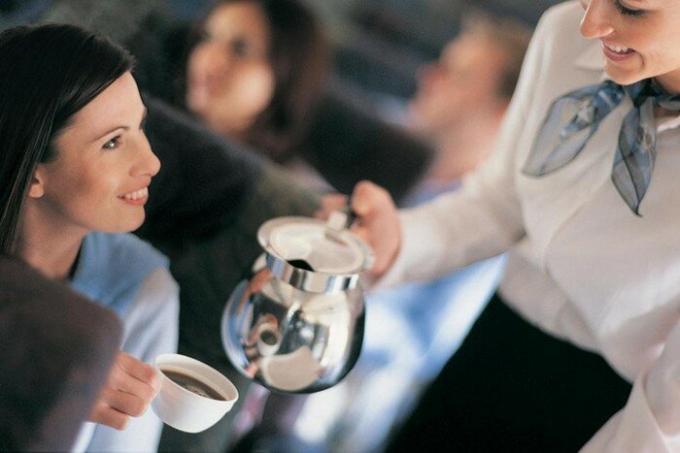 Кафе на борда на пътниците се нуждаят от много повече, отколкото си мислят.