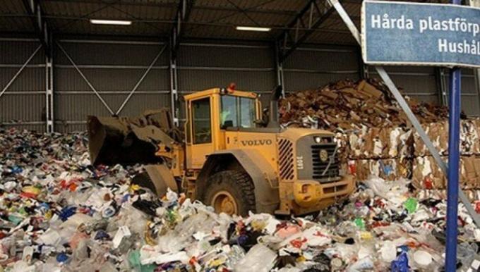 В Швеция, само 7% от боклук е в депа за отпадъци.