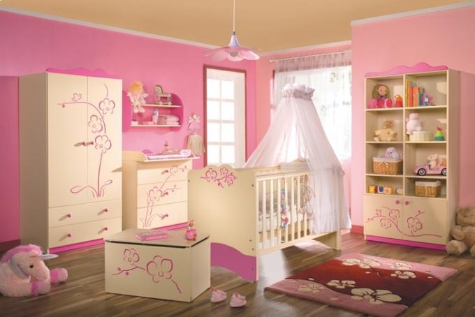 Детски мебели "Орхидея" създават атмосфера на спокойствие и хармония в стаята за новородено.