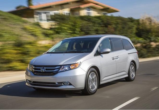 2015 Honda Odyssey миниван година. | Снимка: cheatsheet.com.