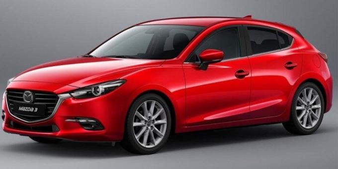 Субкомпактен Mazda 3 отличен избор за човека.