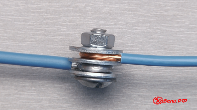 Фигура 3. Завинтване медни и алуминиеви проводници. Фото взети от kabel.rf на сайта