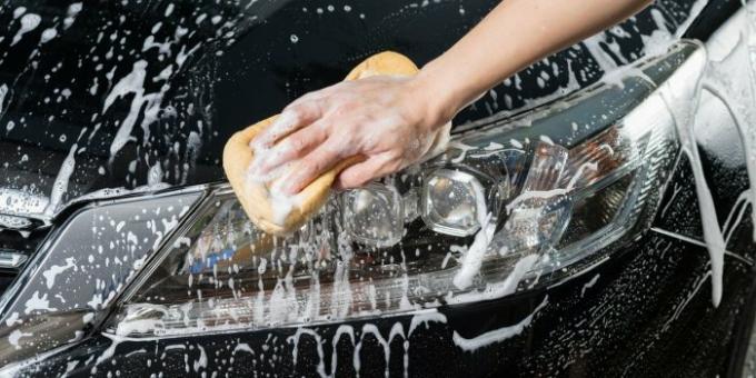 Редовното почистване е необходимо на автомобила. | Снимка: slevomat.sgcdn.cz. 